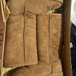 Brown uggs